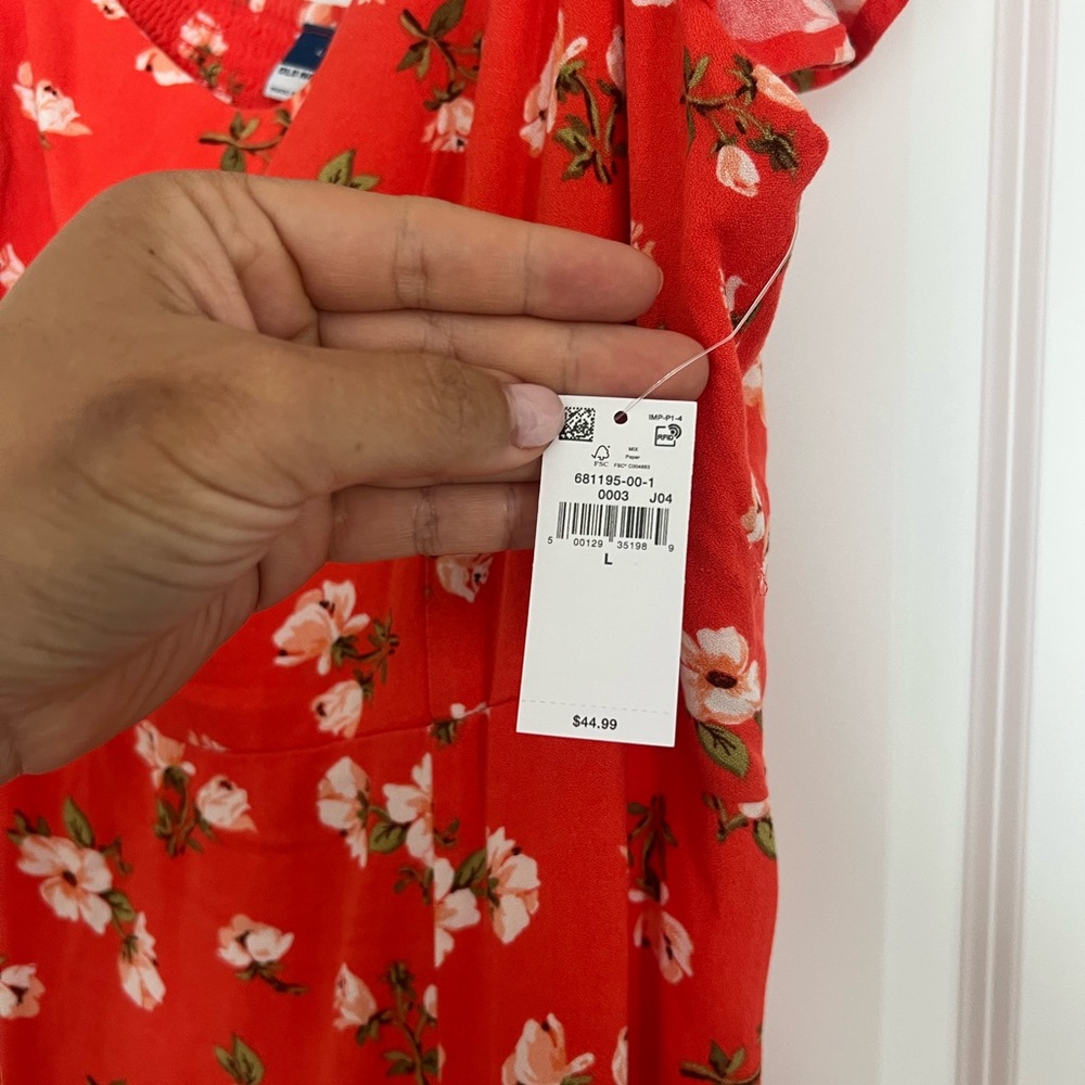 Old Navy Flutter-Sleeve Crepe Midi Dress - Picture 6 of 6